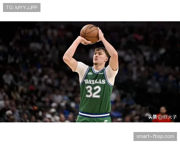 库珀·弗拉格轮换登场以换防和篮下保护抑制内线